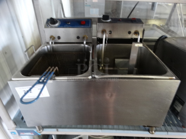 NICE! Stainless Steel Countertop Electric Powered 2 Bay Deep Fat Fryer w/ 1 Metal Basket. 22x17.5x17