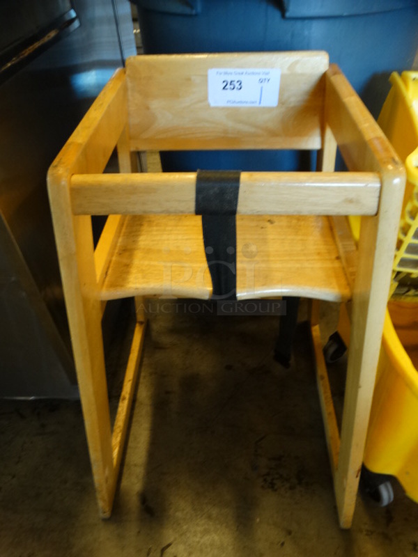 Wood Pattern High Chair. 19x20x27
