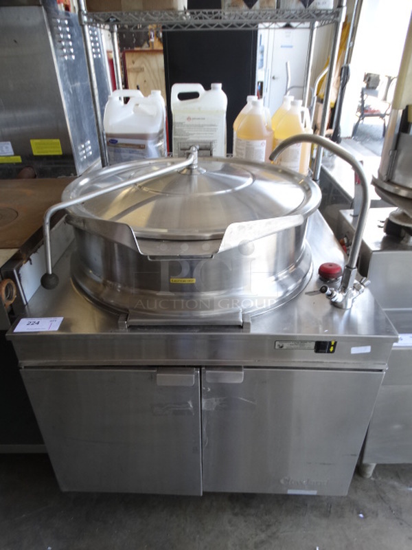GORGEOUS! Cleveland Model KDM40T Stainless Steel Commercial Floor Style 40 Gallon Direct Steam Kettle. 35.5x33.5x47