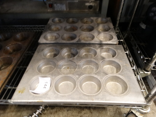 4 Metal 12 Cup Muffin Pans. 13x18x1.5. 4 Times Your Bid!