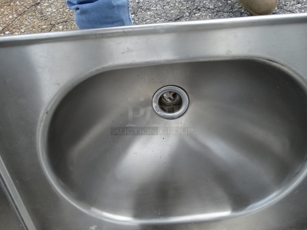 Stainless Steel Commercial Wall Mount Single Bay Sink w/ Side Splash Guards, Faucet and Handles. 19x16x22 - Image 5 of 5