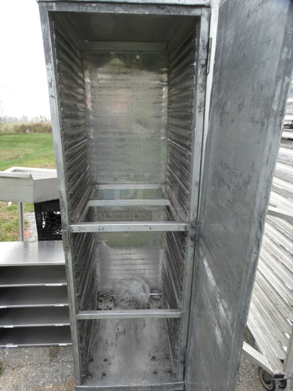 Metal Commercial Enclosed Pan Transport Rack on Commercial Casters. 20.5x27x68 - Image 5 of 5