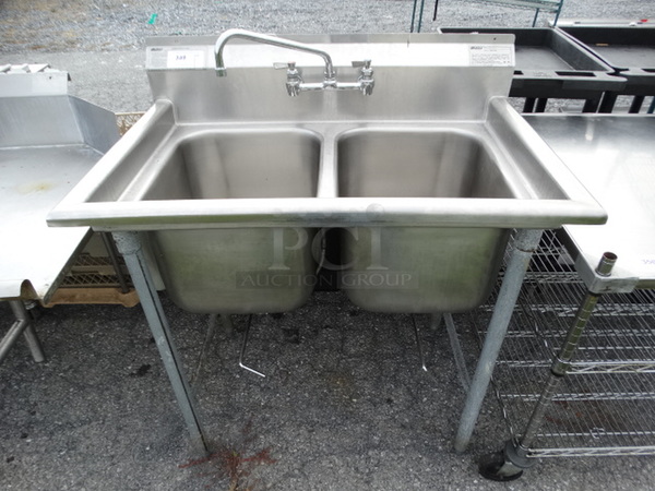 Stainless Steel Commercial 2 Bay Sink w/ Faucet and Handles. 41x27x44. Bays 16x20x12