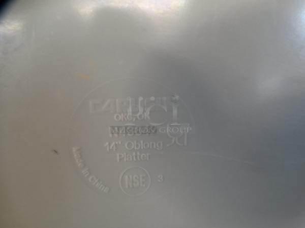 24 Carlisle Green Poly Plates. 13.75x9.5x1. 24 Times Your Bid! - Image 5 of 5