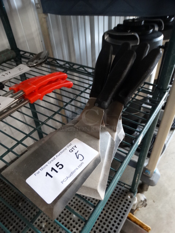 5 Metal Spatulas. 4.25x12.5. 5 Times Your Bid! - Image 1 of 3