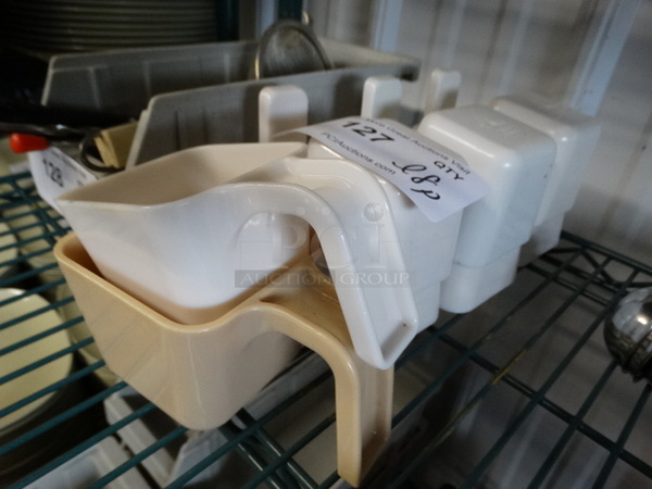 ALL ONE MONEY! Lot of 8 Poly Scoops. Includes 5.5x3x3 - Image 2 of 3