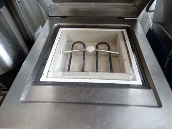 AWESOME! 2012 Electrolux Model HSPPAN HSG Panini Stainless Steel Commercial Countertop Electric Powered Panini Press. 208 Volts, 1 Phase. 14x24x21. Cannot Test Due To Plug Style - Image 5 of 9