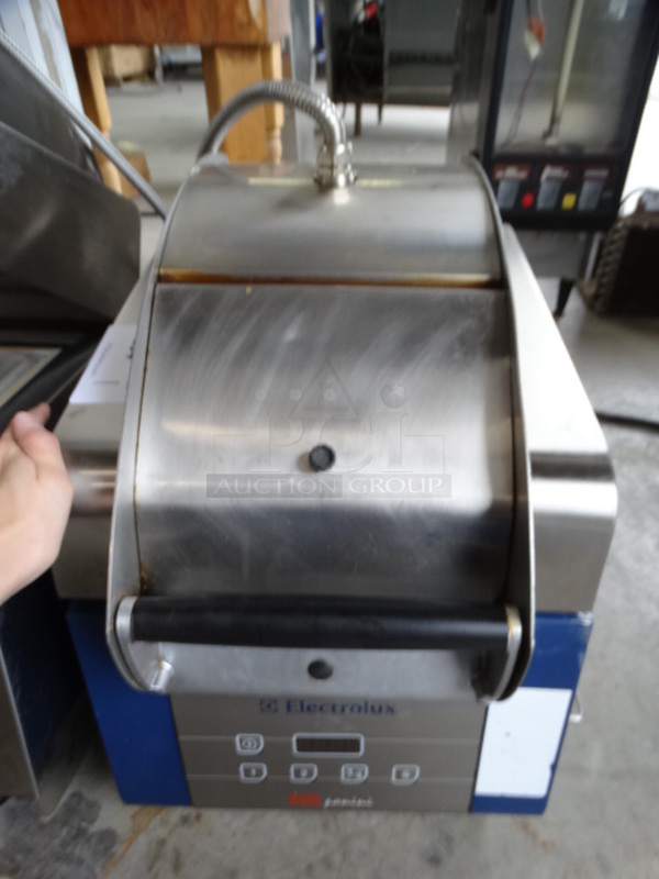 AWESOME! 2012 Electrolux Model HSPPAN HSG Panini Stainless Steel Commercial Countertop Electric Powered Panini Press. 208 Volts, 1 Phase. 14x24x21. Cannot Test Due To Plug Style - Image 8 of 11