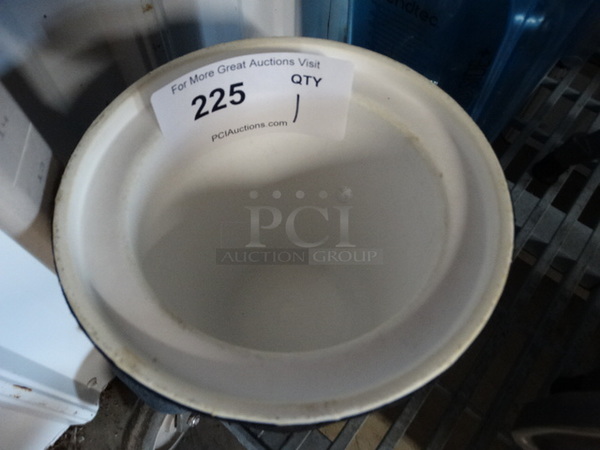 Carlisle Black Poly Insulated Cylindrical Bin. 7x7x7 - Image 2 of 5