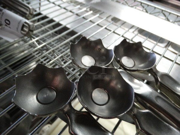 4 Metal Ice Cream Scoops. 7.5". 4 Times Your Bid! - Image 2 of 4