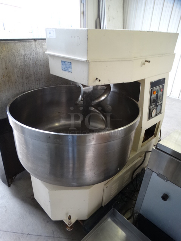 FANTASTIC! BMD Metal Commercial Floor Style Spiral Mixer w/ Mixing Bowl and Dough Hook Attachment. 37x55x61 - Image 2 of 9