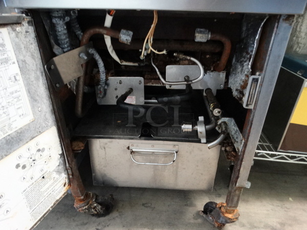 BEAUTIFUL! Henny Penny Model 600 Stainless Steel Commercial Gas Powered Pressure Fryer on Commercial Casters. 18x38x48 - Image 7 of 11