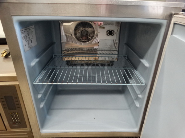 NICE! 2012 Delfield Model 406CA-DD1 Stainless Steel Commercial Single Door Cooler on Commercial Casters. 115 Volts, 1 Phase. 27x27x32. Tested and Working! - Image 5 of 6