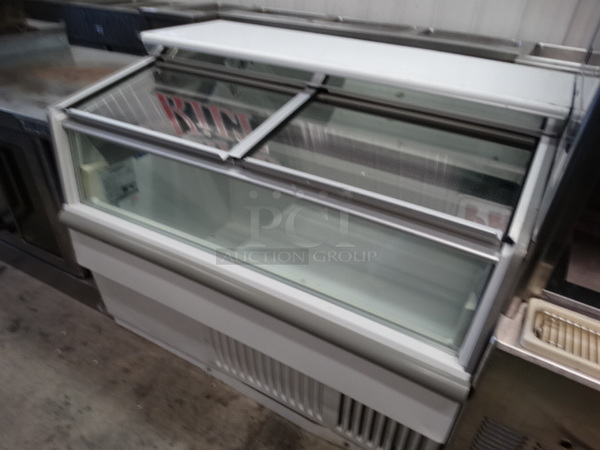 NICE! Hussmann Model LBN-4 Metal Commercial Floor Style Novelty Ice Cream Freezer Merchandiser w/ 2 Sliding Lids. 115 Volts, 1 Phase. 49x32x39. Tested and Working! - Image 2 of 7