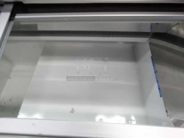 NICE! Hussmann Model LBN-4 Metal Commercial Floor Style Novelty Ice Cream Freezer Merchandiser w/ 2 Sliding Lids. 115 Volts, 1 Phase. 49x32x39. Tested and Working! - Image 4 of 7