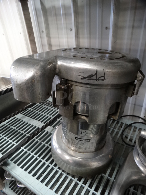 NICE! Stainless Steel Commercial Countertop Juicer. 14x16x19. Tested and Working! - Image 2 of 7