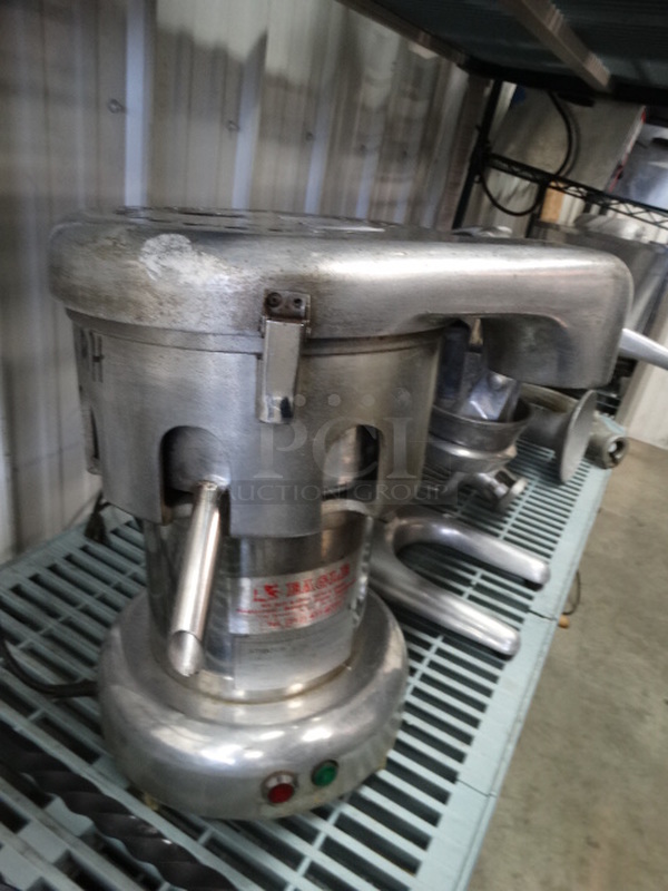 NICE! Stainless Steel Commercial Countertop Juicer. 14x16x19. Tested and Working! - Image 7 of 7