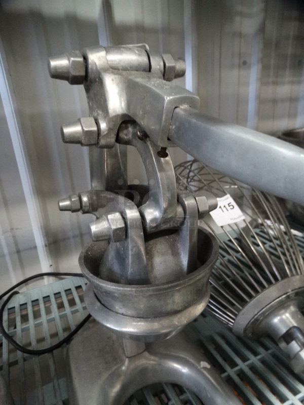 Metal Commercial Countertop Manual Juicer. 8x22x19 - Image 2 of 5
