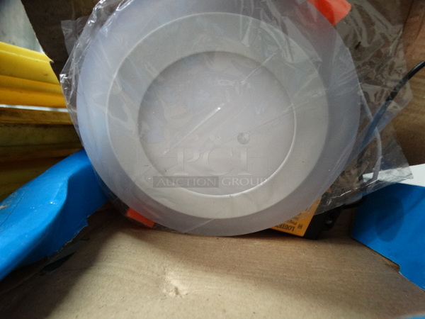 IN ORIGINAL BOX! White Light. 5.5x5.5x1 - Image 3 of 3