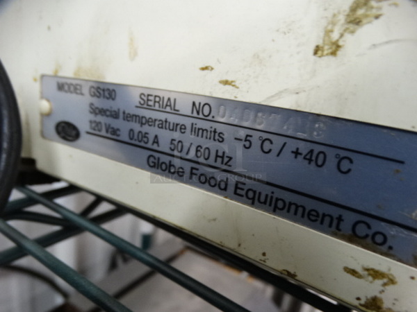 Globe Model GS130 Countertop Food Portioning Scale. 120 Volts, 1 Phase. 14x14x5. Tested and Working! - Image 5 of 5