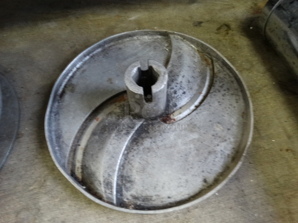 Metal Commercial S Slicing Blade for Food Processor. 7.5x7.5x2 - Image 3 of 5