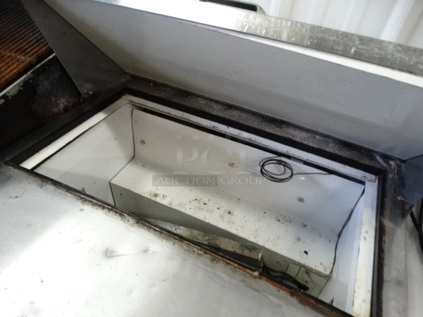 NICE! True Model TSSU-27-8 Stainless Steel Commercial Sandwich Salad Prep Table Bain Marie Mega Top. 115 Volts, 1 Phase. 27.5x30x41.5. Cannot Test Due To Cut Cord - Image 4 of 7