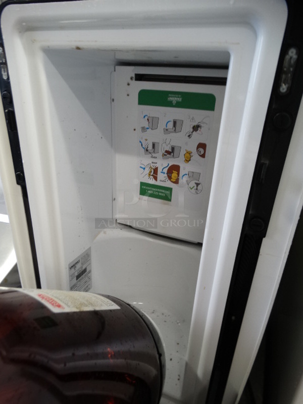 NICE! Vinservice Model CTD 4.02 Stella Artois Commercial Countertop Beer Dispenser. Does Not Come w/ Power Cord. 115 Volts, 1 Phase. 16x26x29. Tested and Working! - Image 7 of 9