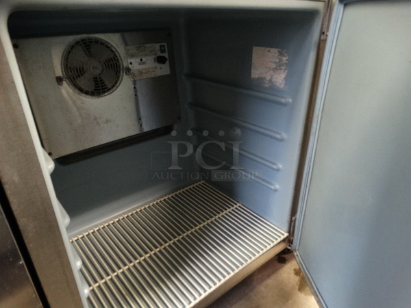 NICE! Delfield Model 406-CA Stainless Steel Commercial Single Door Undercounter Cooler on Commercial Casters. 115 Volts, 1 Phase. 27.5x28x34. Tested and Working! - Image 4 of 5