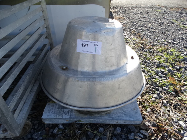 Fantech Model 5DDD10AA Metal Commercial Rooftop Mushroom Exhaust Fan. 115 Volts, 1 Phase. 20x20x18