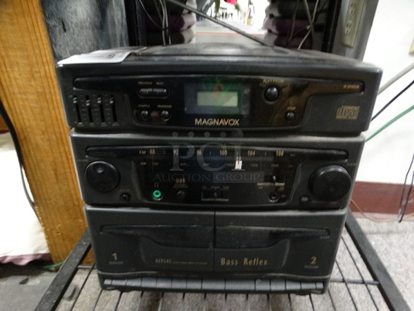 Magnavox Countertop Cassette Player Radio. 11x8x11
