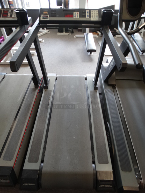 WOW! Life Fitness Model TR-9500 Lifestride 9500 Treadmill. 120 Volts, 1 Phase. 32x68x52
