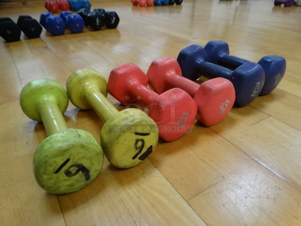 ALL ONE MONEY! Lot of 6 Dumbbells; 2 Green 6 Pound, 2 Pink 6 Pound ad 2 Blue/Purple 7 Pound!