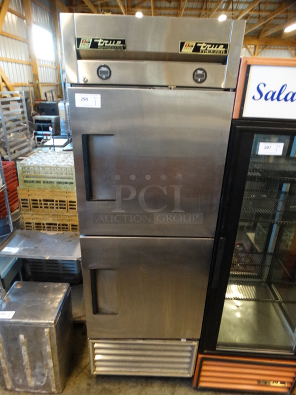 GREAT! 2002 True Model T-23DT Stainless Steel Commercial Cooler Freezer Combo Unit on Commercial Casters. 115 Volts, 1 Phase. 27x30x83. Tested and Cooler Is Working But Freezer Temps At 43 Degrees