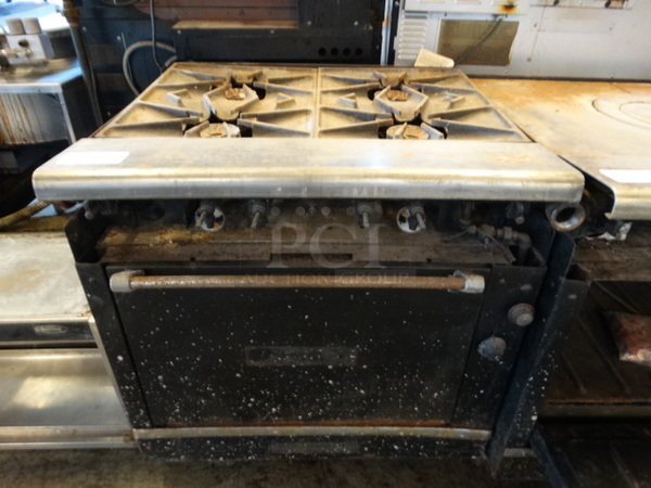 Metal Commercial Gas Powered 4 Burner Range w/ Lower Oven. 34x32x36