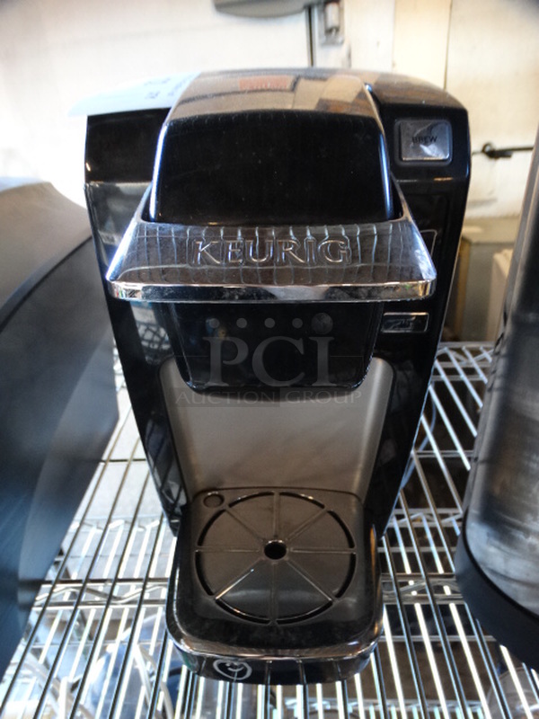 Keurig Model B31 Countertop Single Cup Coffee Machine w/ Coffee Pot. 120 Volts, 1 Phase. 7x12x11