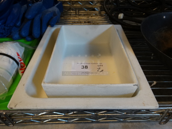 2 White Poly Dishes. 10.5x13x3, 7x10x3. 2 Times Your Bid!