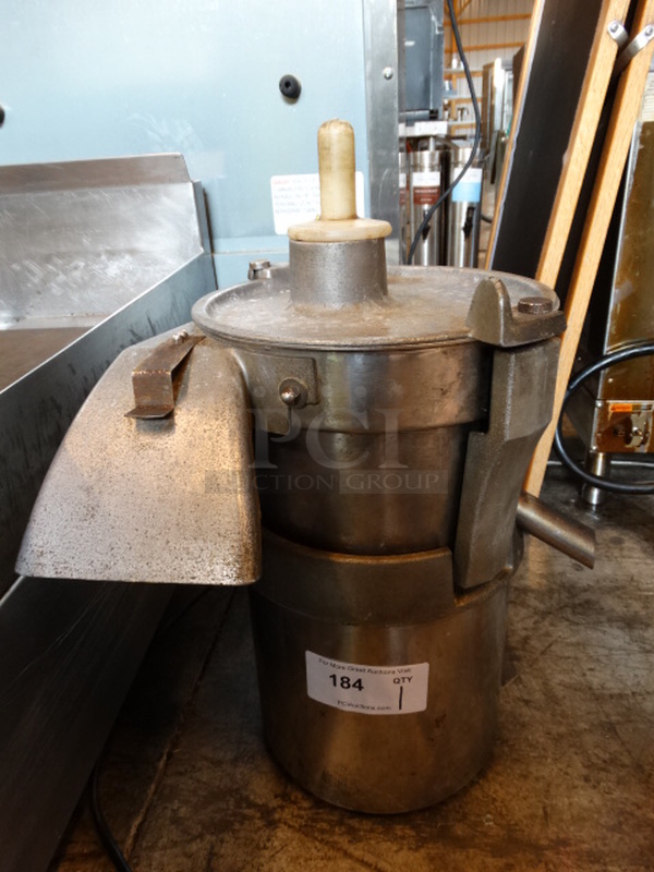 NICE! Stainless Steel Commercial Countertop Juicer. 15x16x23