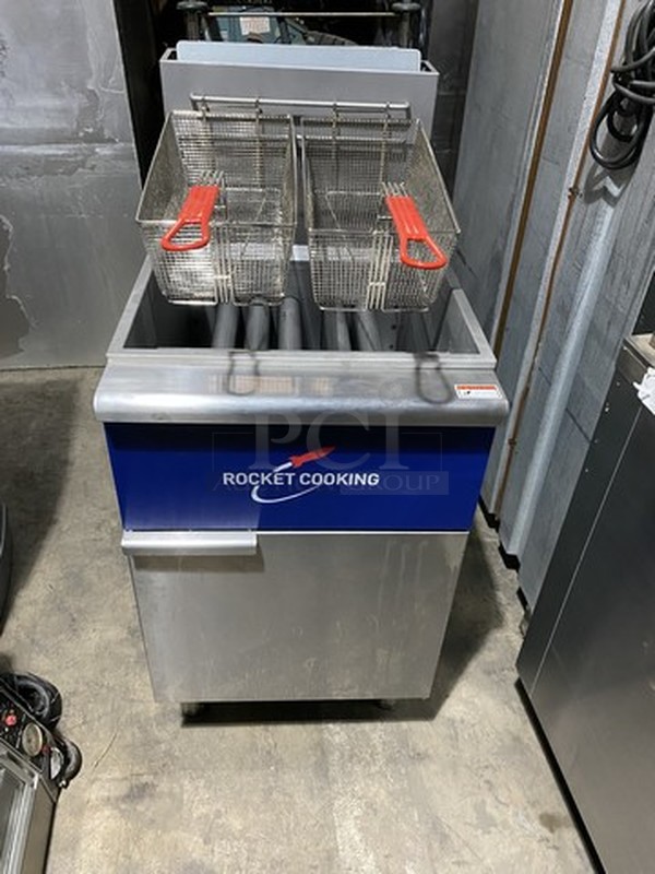 WOW! NEW OUT OF THE BOX! Rocket Natural Gas Powered 75LBS Deep Fat Fryer! 5 Burner! With Baskets! Model RC65S Serial RCF1804139! On Legs! 
