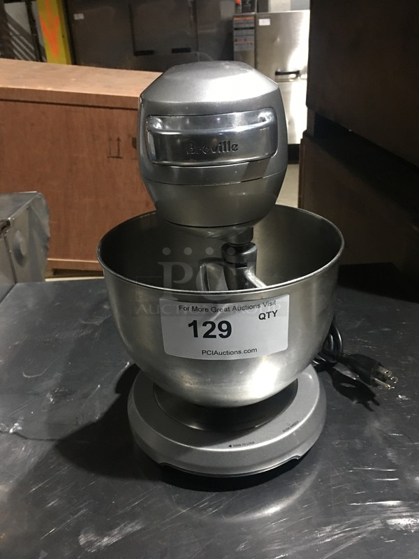 New! Out Of The Box! Was  A Display Piece! Breville Countertop 5 Quart Mixer! With Dough Paddle Attachment! All Stainless Steel! Model BEM800XL! 120V! Works Great!