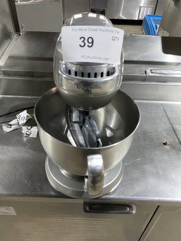NEW! OUT OF THE BOX! Breville Countertop 5 Quart Mixer! With Dough Paddle Attachment! All Stainless Steel! Model BEM800XL! 120V! Works Great! 