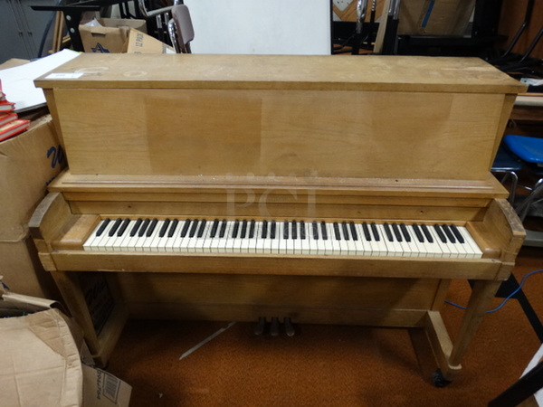 Hamilton Wooden Piano. 57x25x45