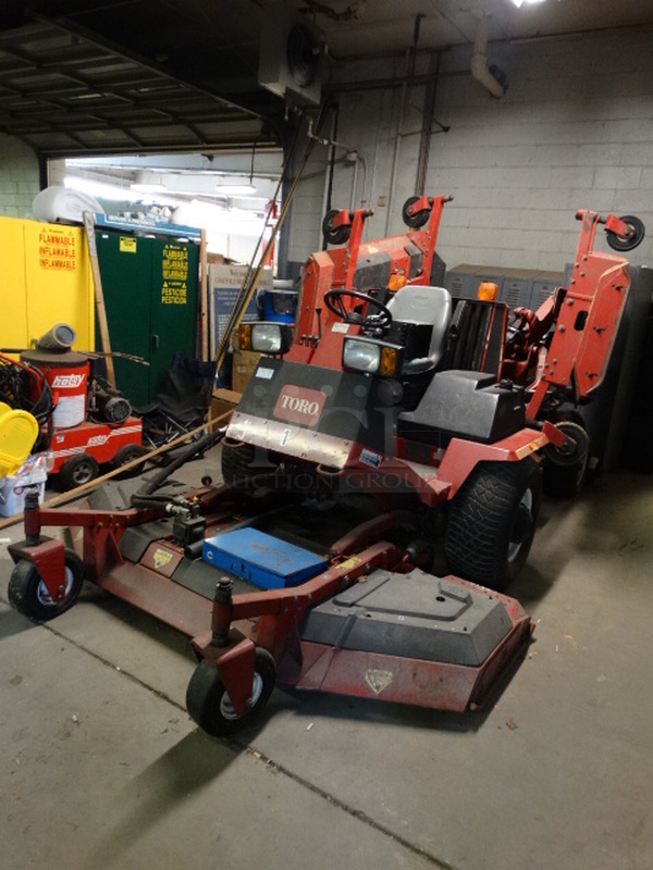 FANTASTIC! Toro Model 30581 580-D Groundsmaster Metal Commercial Rotary Riding Lawn Mower. Unit Was Working When Parked. 92x168x82 - Image 2 of 12