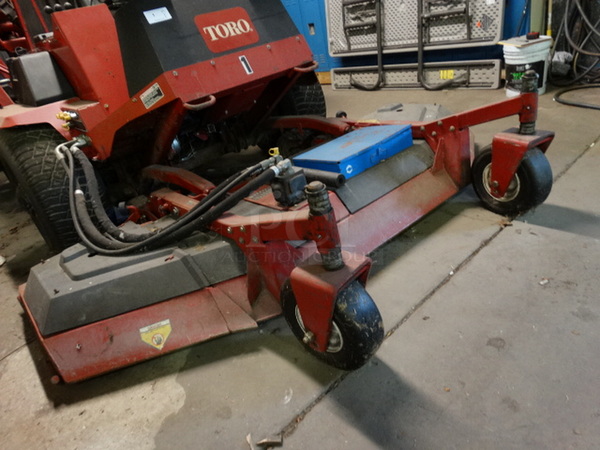 FANTASTIC! Toro Model 30581 580-D Groundsmaster Metal Commercial Rotary Riding Lawn Mower. Unit Was Working When Parked. 92x168x82 - Image 4 of 12