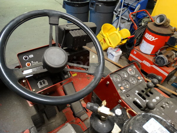 FANTASTIC! Toro Model 30581 580-D Groundsmaster Metal Commercial Rotary Riding Lawn Mower. Unit Was Working When Parked. 92x168x82 - Image 6 of 12