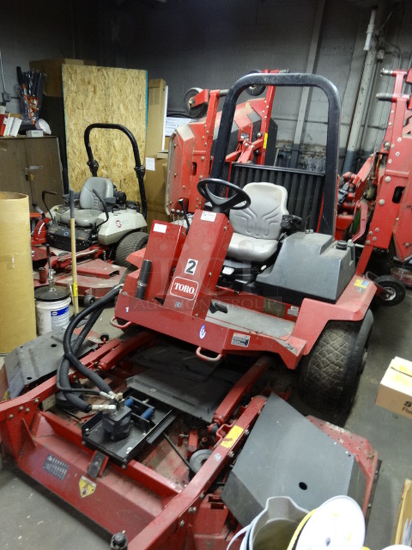 FANTASTIC! Toro Model 30581 580-D Groundsmaster Metal Commercial 4WD Rotary Riding Lawn Mower. Unit Was Working When Parked. 96x168x84 - Image 4 of 12