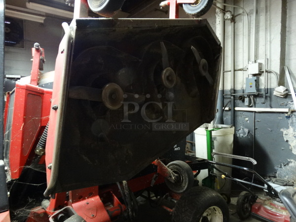 FANTASTIC! Toro Model 30581 580-D Groundsmaster Metal Commercial 4WD Rotary Riding Lawn Mower. Unit Was Working When Parked. 96x168x84 - Image 8 of 12