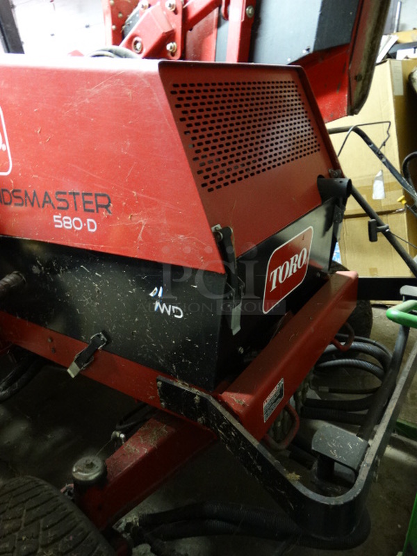 FANTASTIC! Toro Model 30581 580-D Groundsmaster Metal Commercial 4WD Rotary Riding Lawn Mower. Unit Was Working When Parked. 96x168x84 - Image 9 of 12