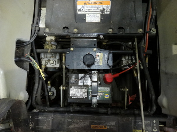WOW! 2003 Exmark Lazer Z UltraCut 72 Metal Commercial Zero Turn Riding Lawnmower w/ Kohler Command Pro 27 Motor. Unit Was Working When Parked. 72x84x72 - Image 12 of 12