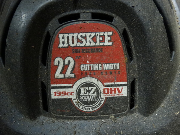 Huskee Model 11A-08MB031 Easy Start Side Discharge Push Mower w/ 22" Cutting Width. Unit Was Working When Parked. 24x70x36 - Image 4 of 8