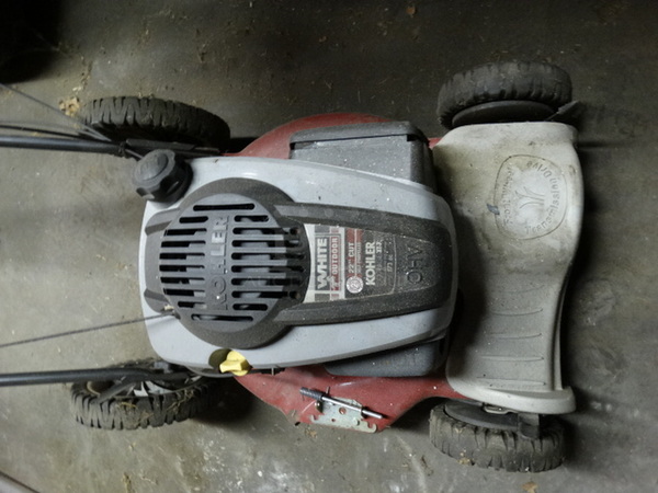 White Model 12A-52M000 Self Propelled Push Mower w/ 22" Cutting Width. Unit Was Working When Parked. 24x70x36 - Image 3 of 12